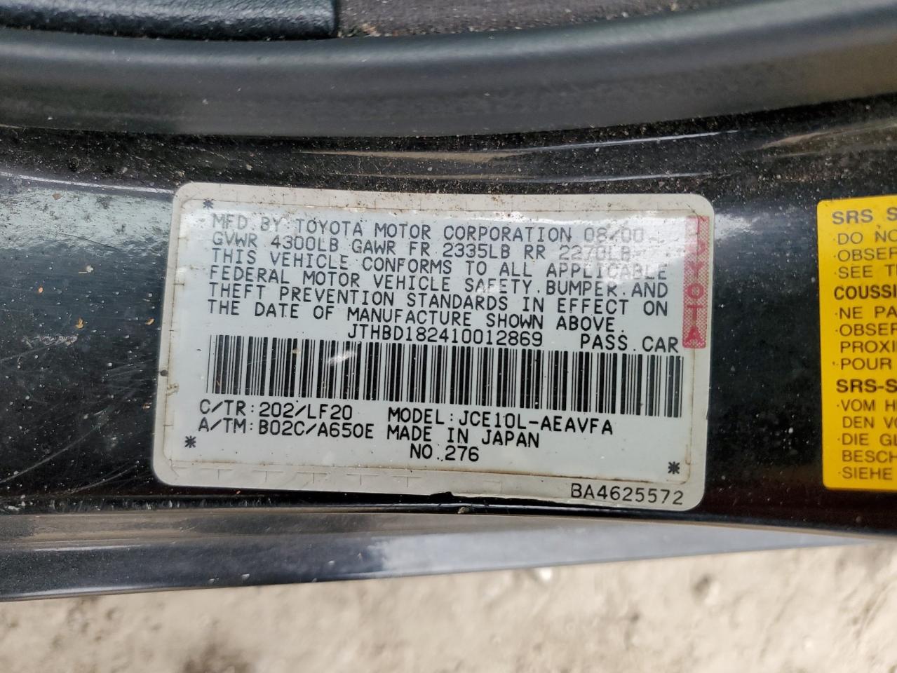 2001 Lexus IS - Image 12