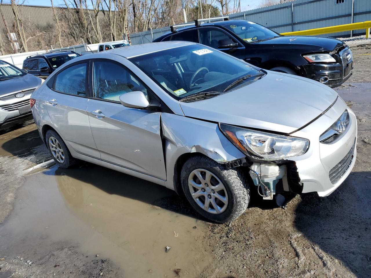 2013 Hyundai Accent - Image 4