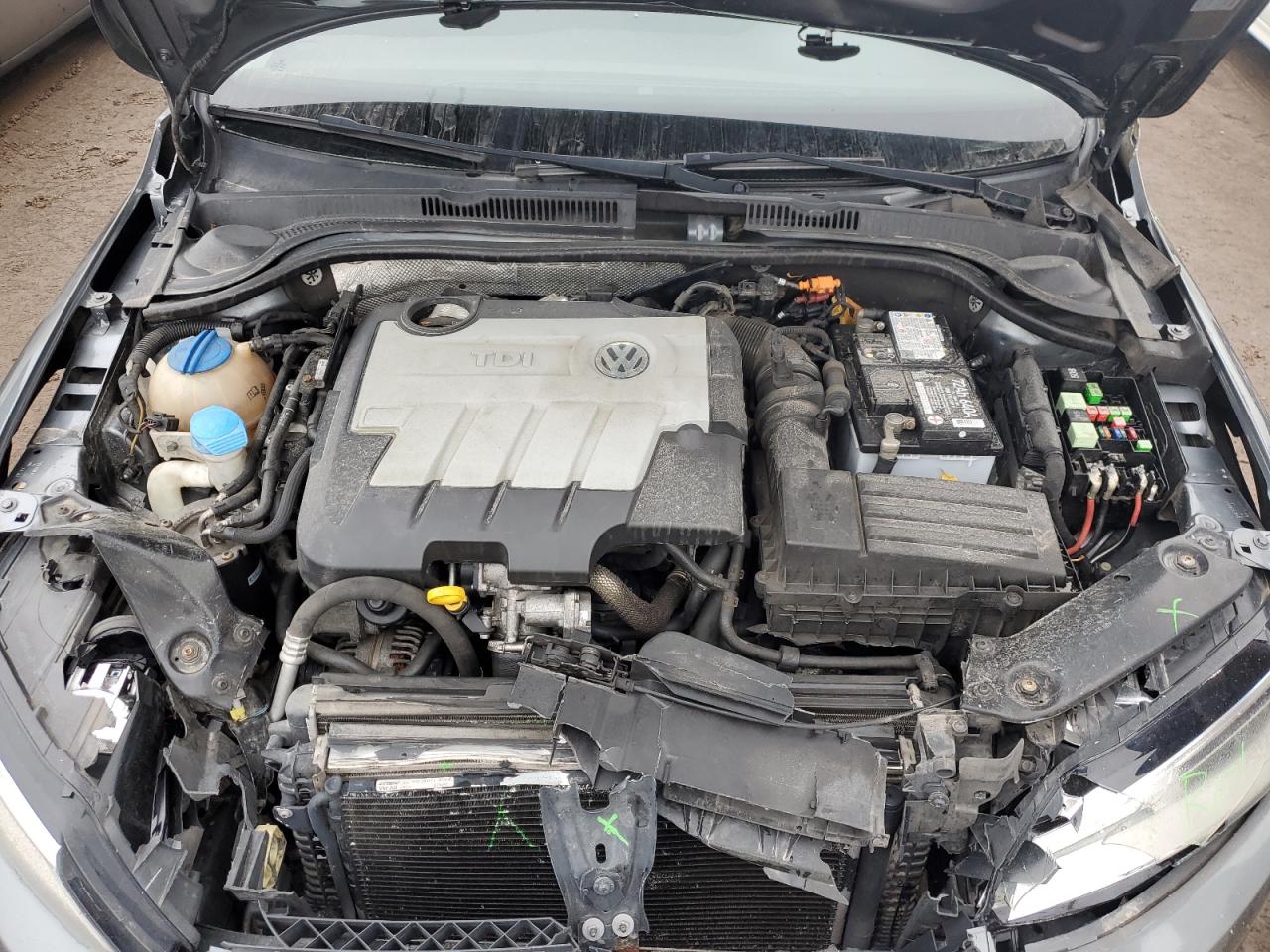 2014 Volkswagen Jetta - Image 11