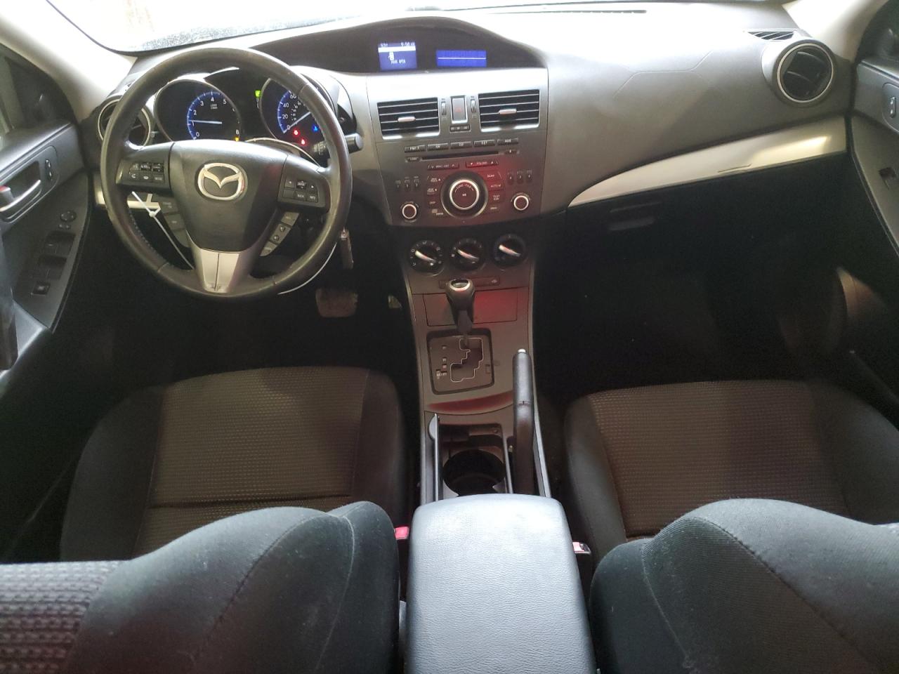 2012 Mazda 3 - Image 8