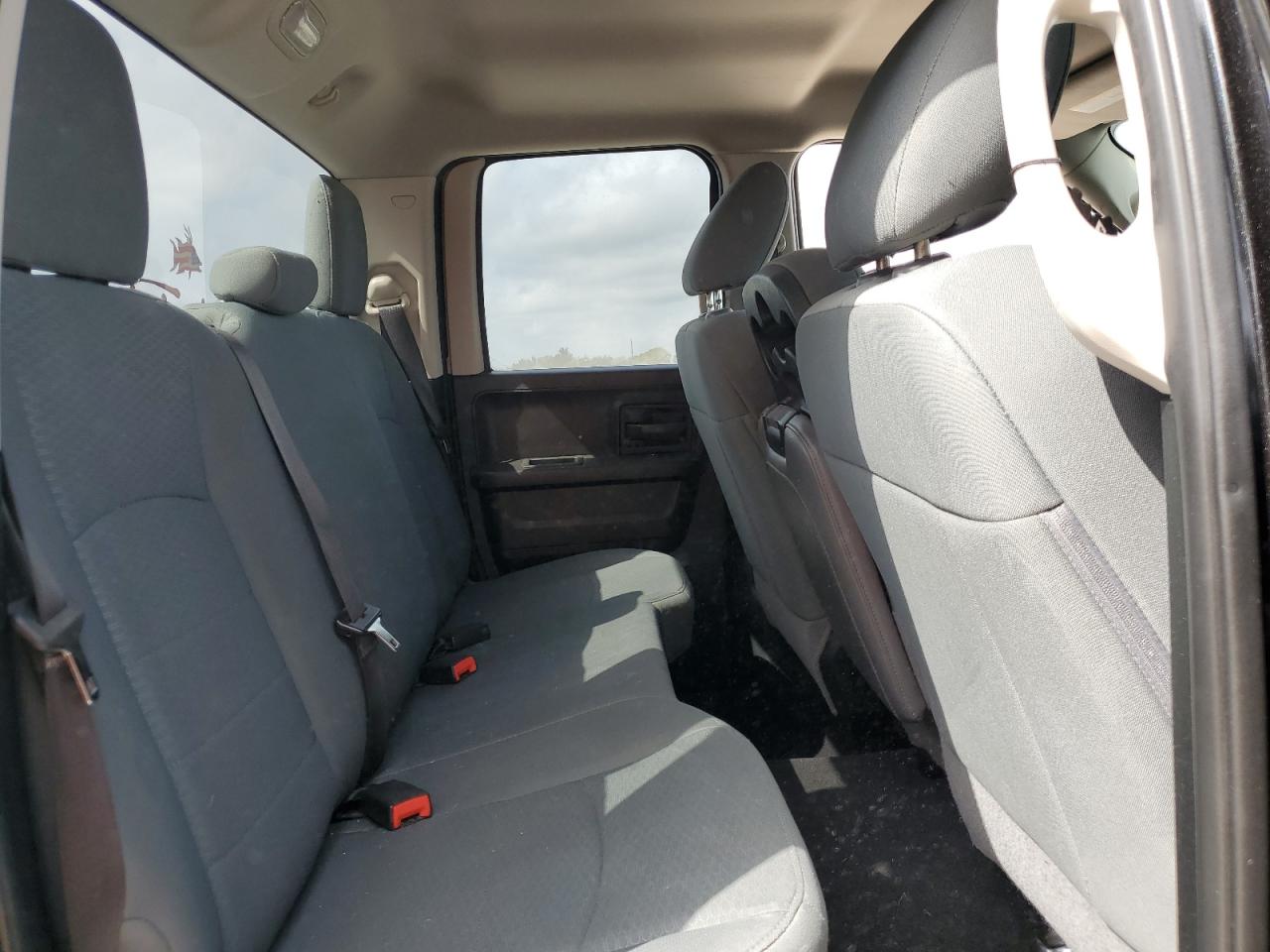 2018 RAM 1500 - Image 10