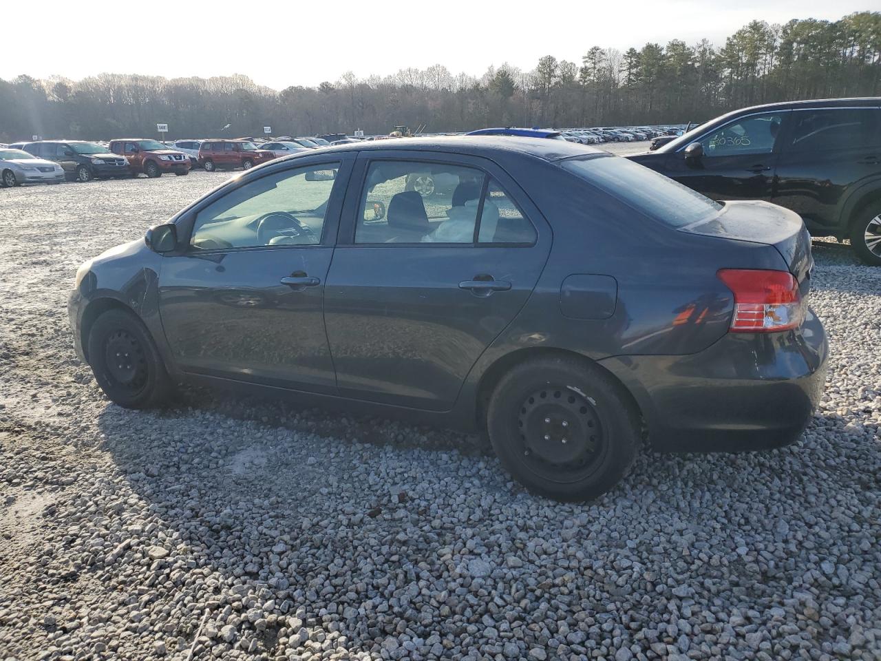 2012 Toyota Yaris - Image 2