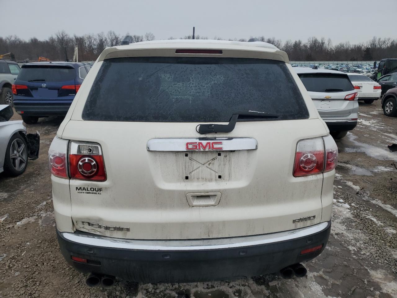 2011 GMC Acadia - Image 6