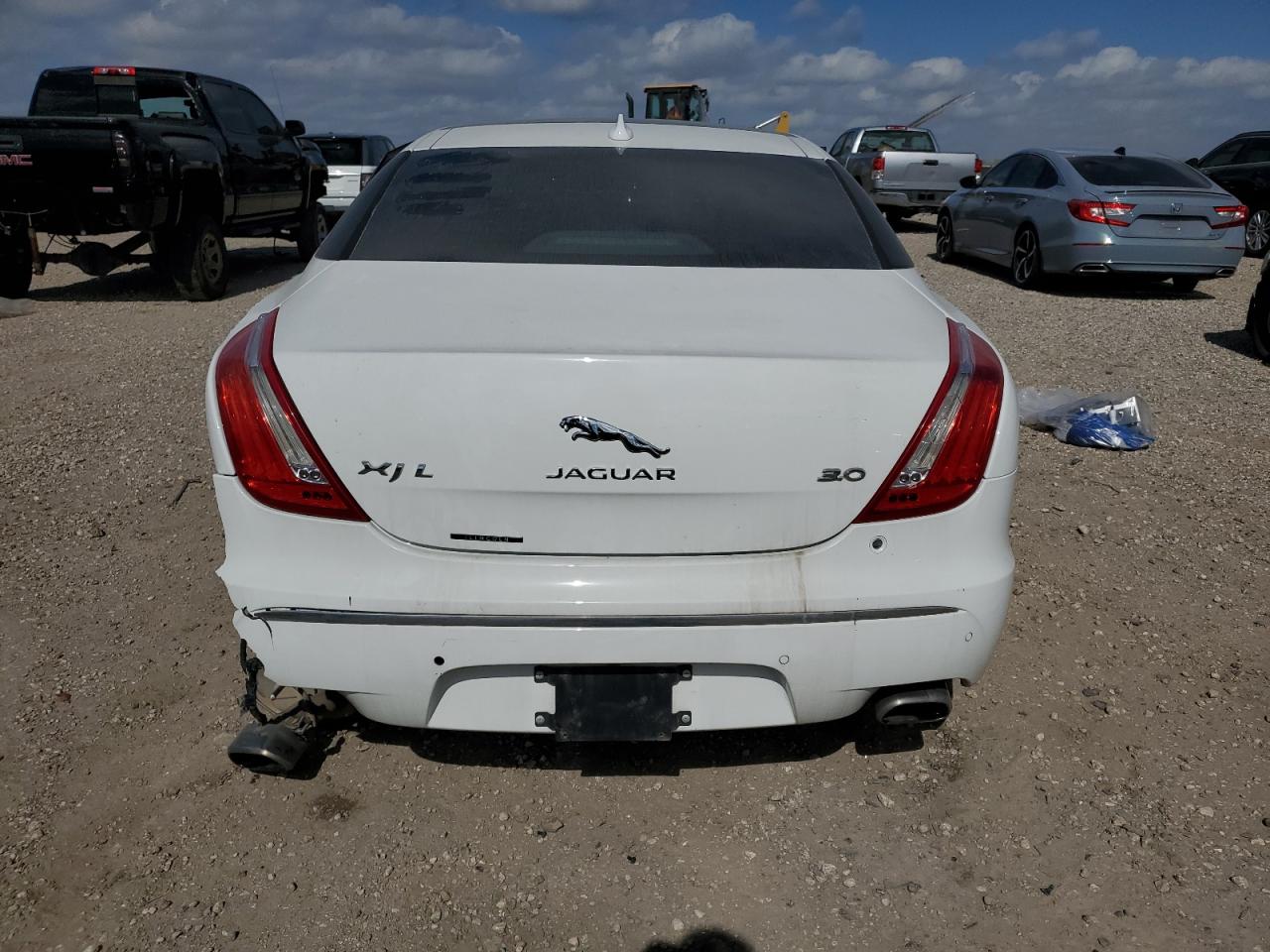 2014 Jaguar XJ - Image 6