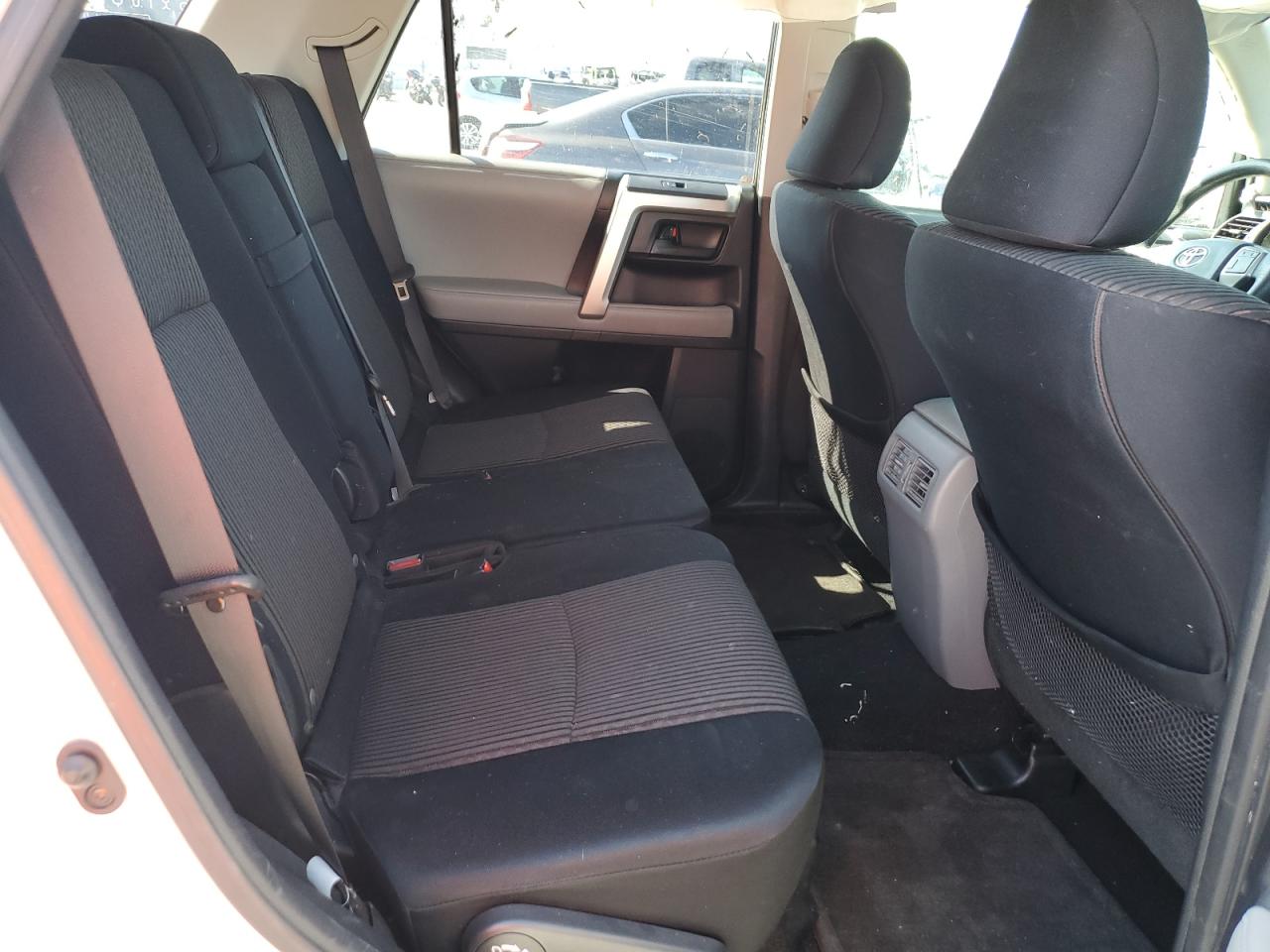 2010 Toyota 4Runner - Image 11