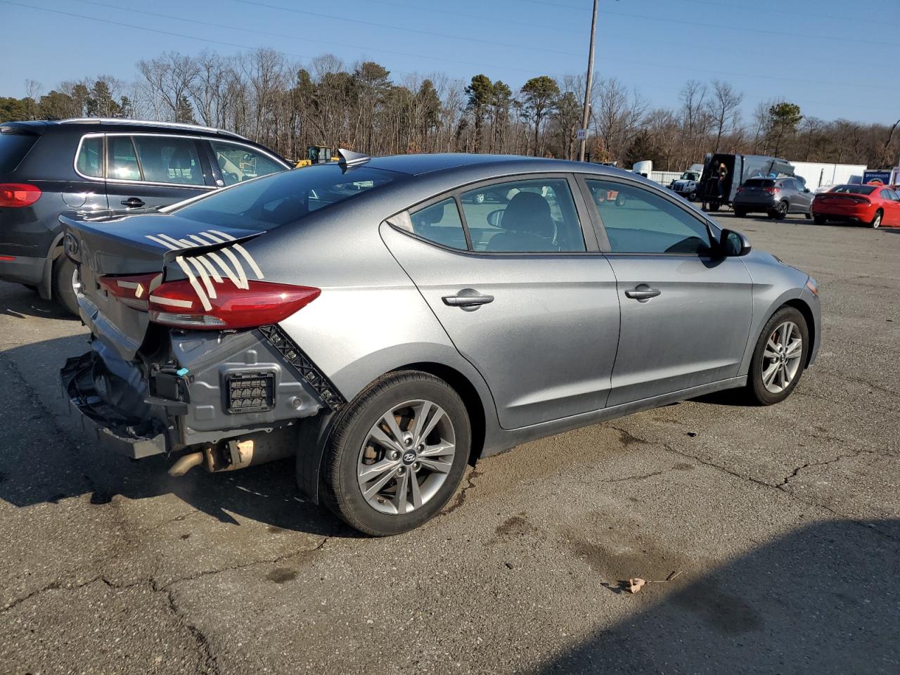 2018 Hyundai Elantra - Image 3