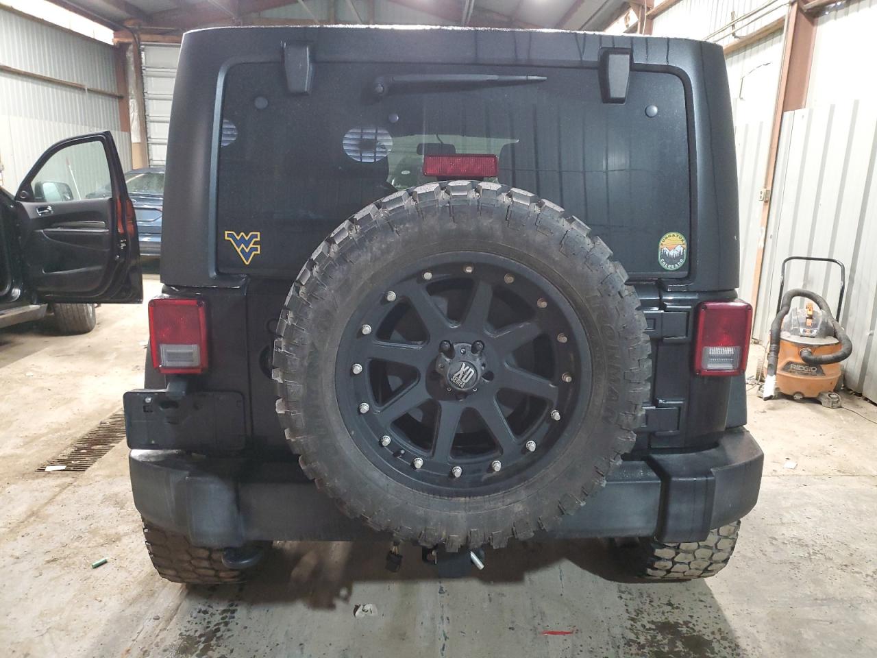 2016 Jeep Wrangler - Image 6