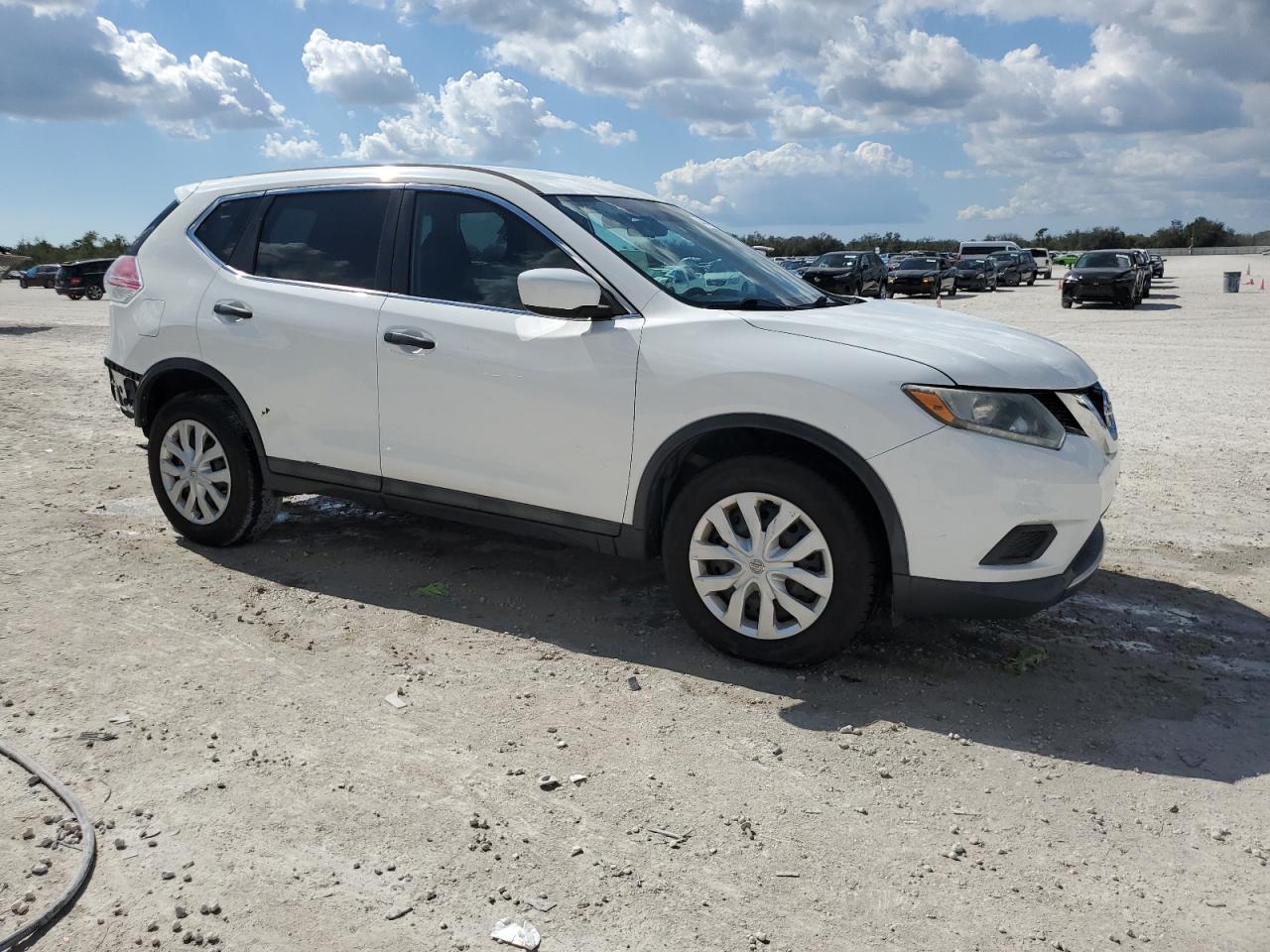 2016 Nissan Rogue - Image 4