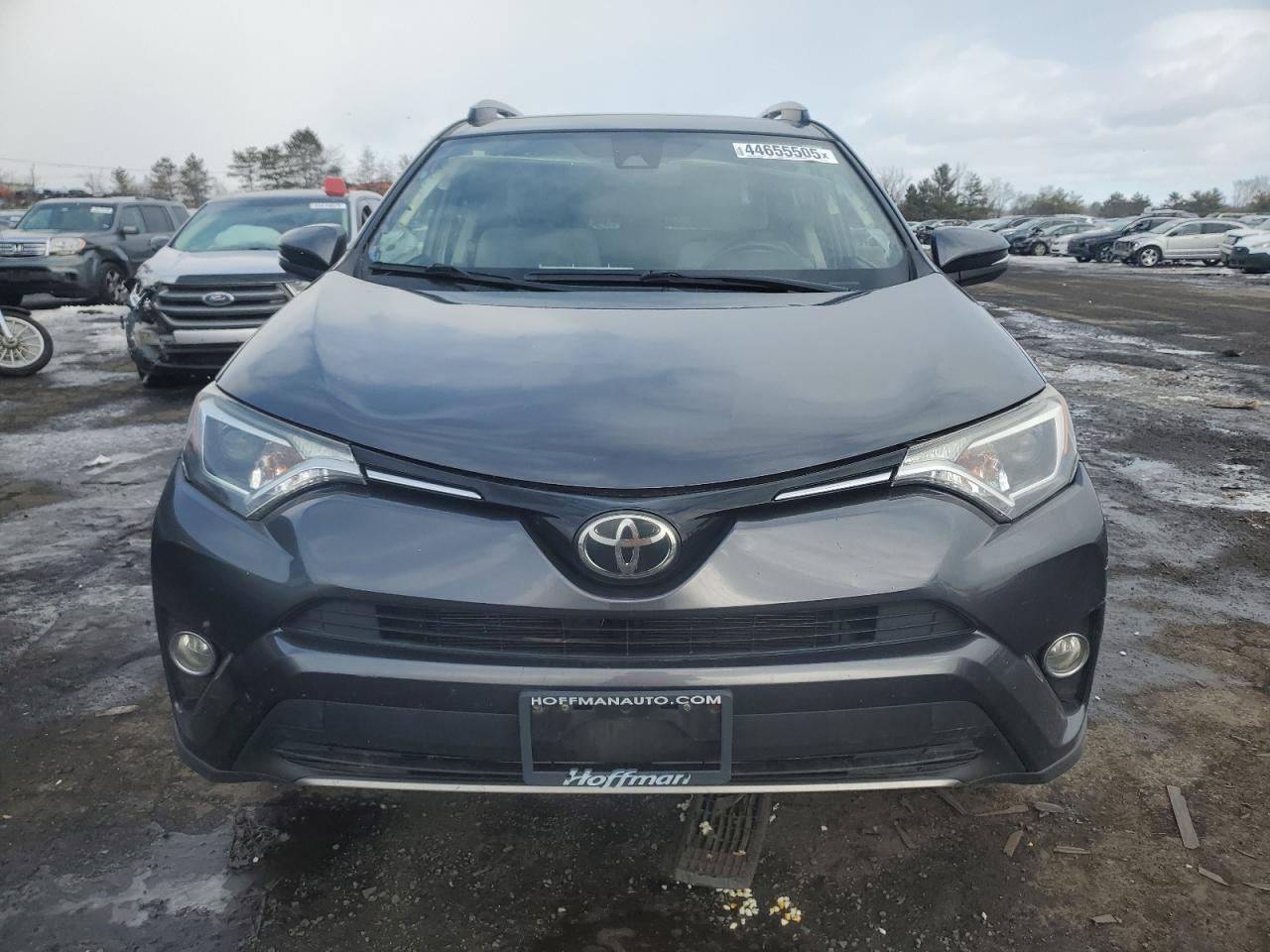 2017 Toyota RAV 4 - Image 5