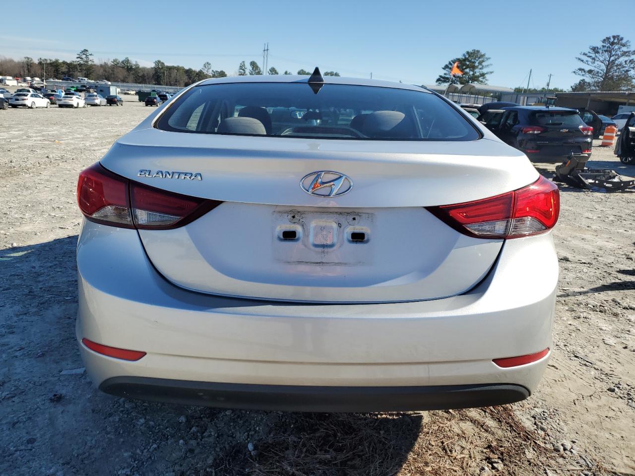 2016 Hyundai Elantra - Image 6