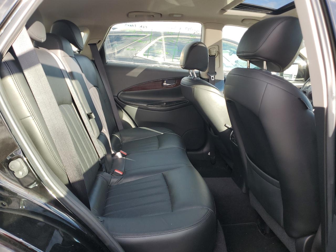 2016 Infiniti QX50 - Image 11