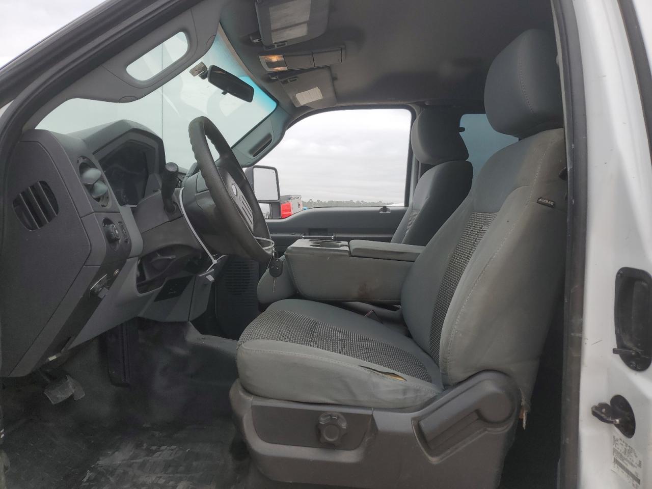 2011 Ford F250 - Image 7