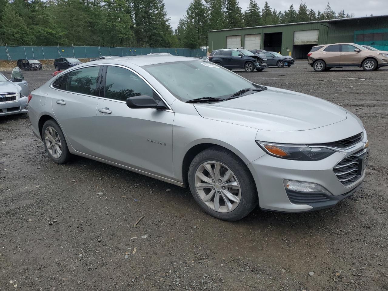 2022 Chevrolet Malibu - Image 4