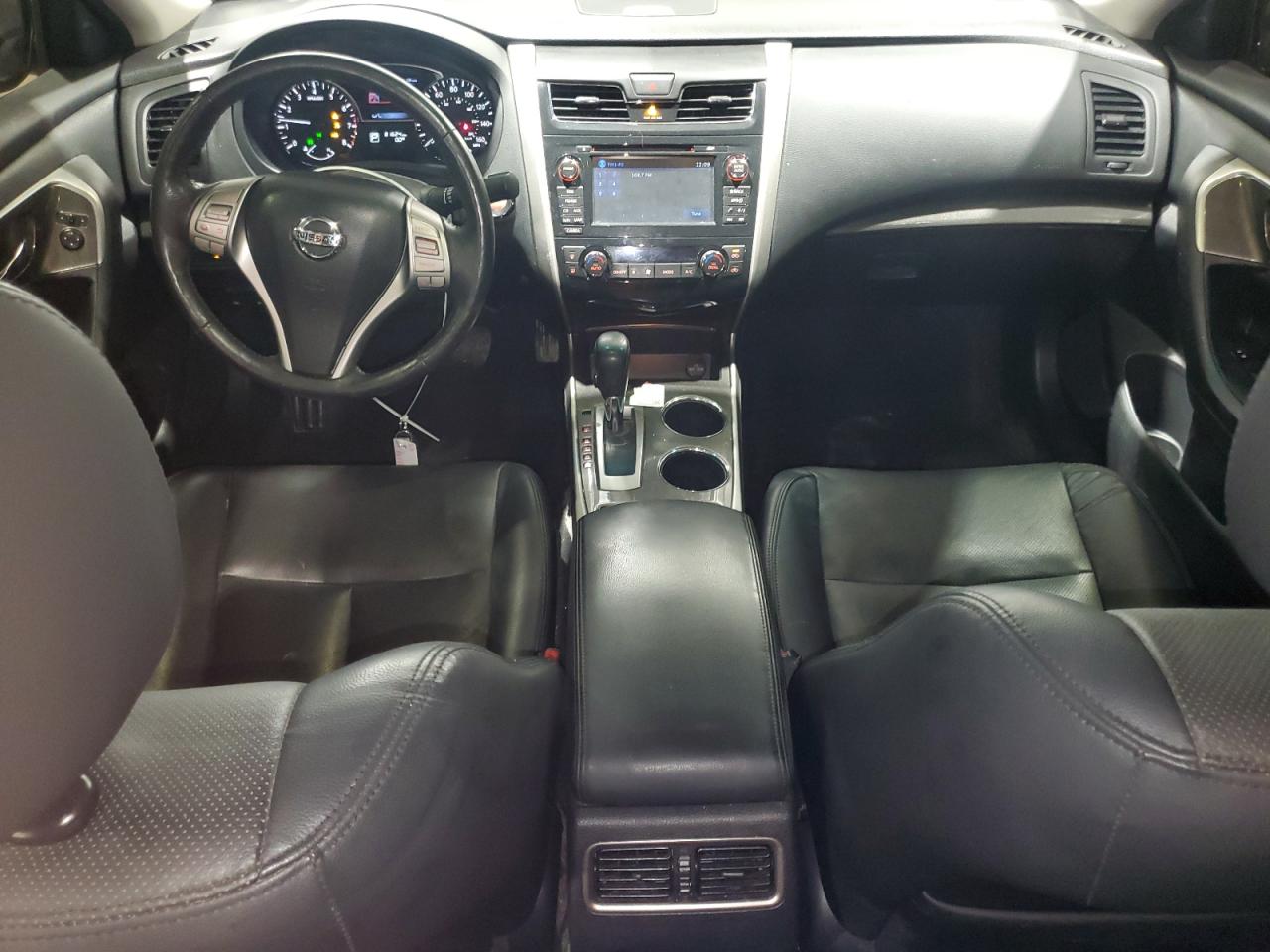2015 Nissan Altima - Image 8