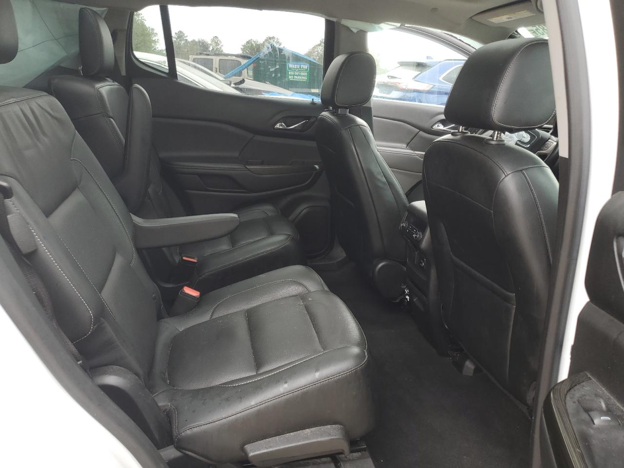 2017 GMC Acadia - Image 10