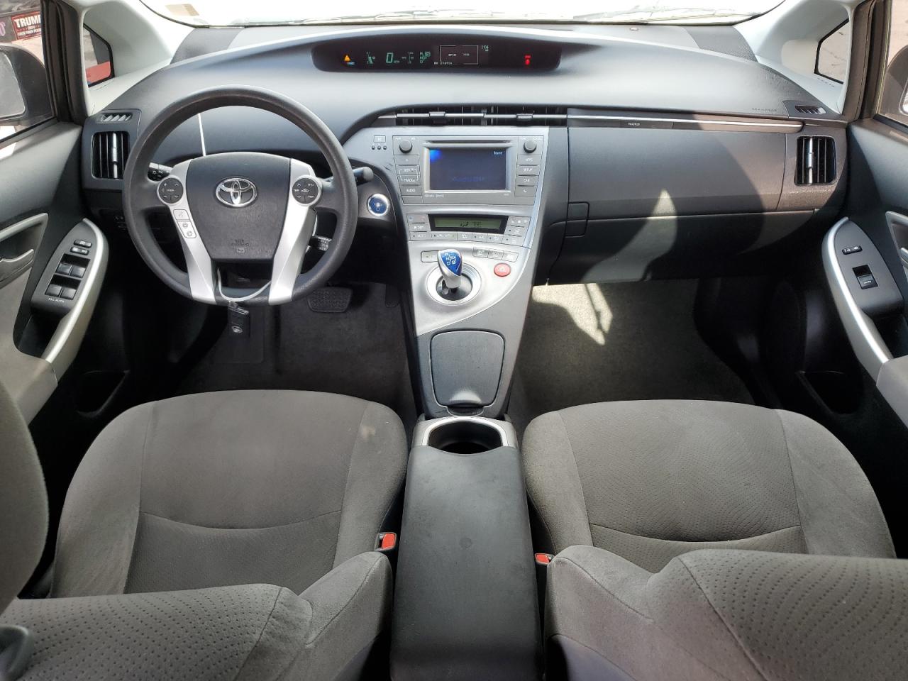 2014 Toyota Prius - Image 8