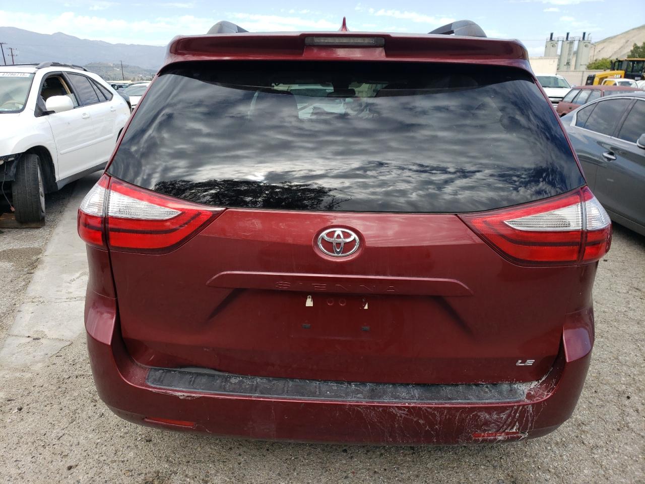 2018 Toyota Sienna - Image 6
