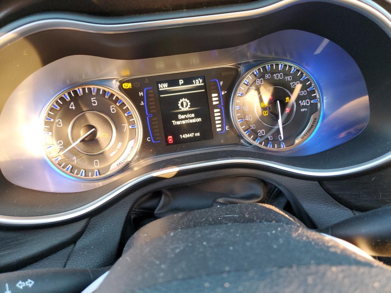 2015 Chrysler 200 - Image 9
