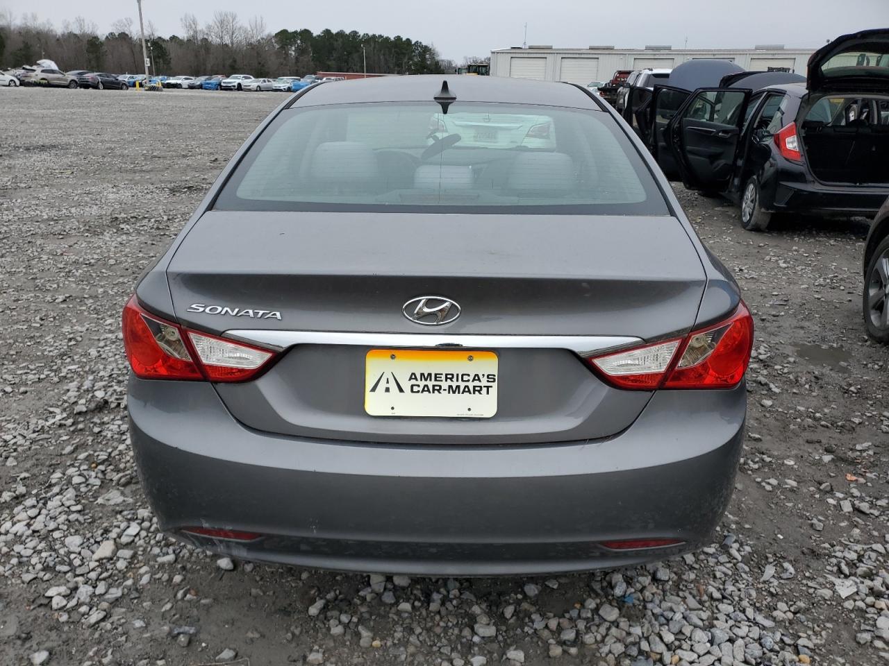 2012 Hyundai Sonata - Image 6