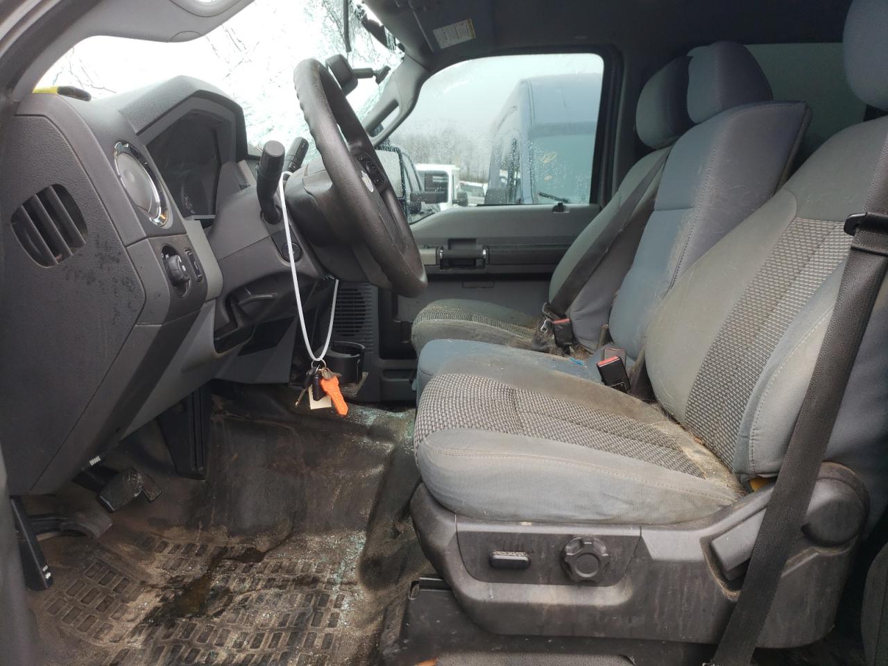 2014 Ford F350 - Image 7