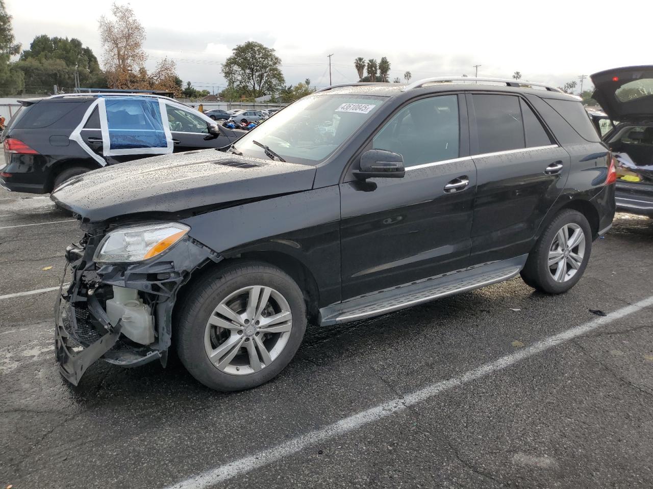 Van Nuys, CA에서 판매 중인 2013 Mercedes-Benz Ml 350 - Front End