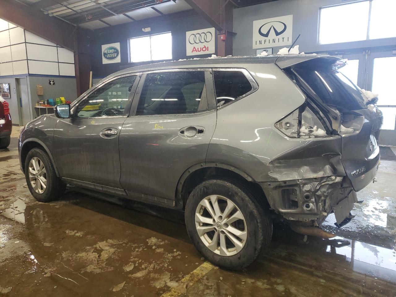 2015 Nissan Rogue - Image 2
