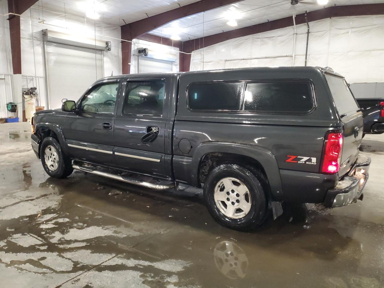 2005 Chevrolet Silverado - Image 2
