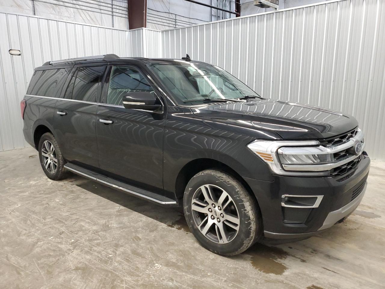 2022 Ford Expedition - Image 4