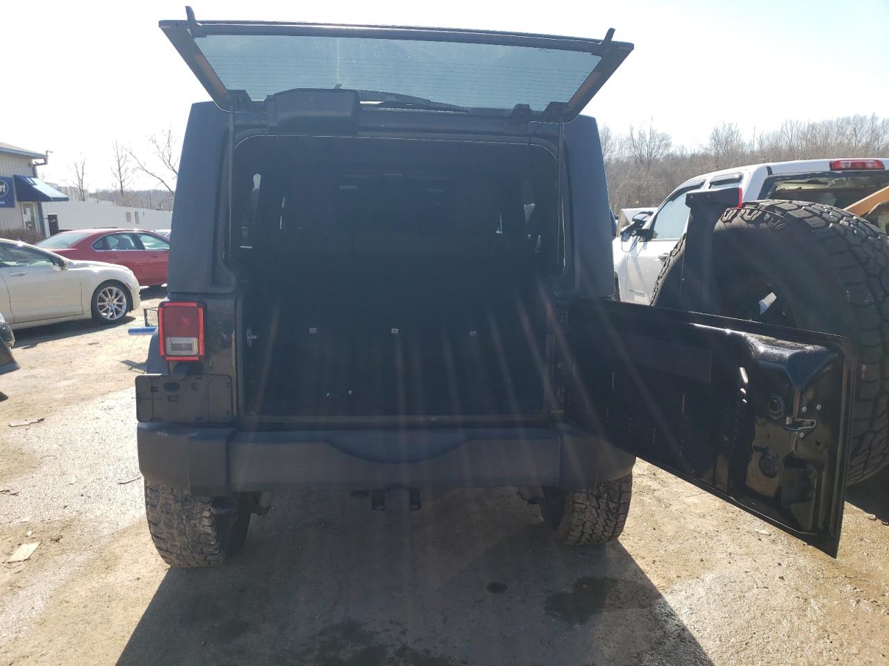 2015 Jeep Wrangler - Image 6