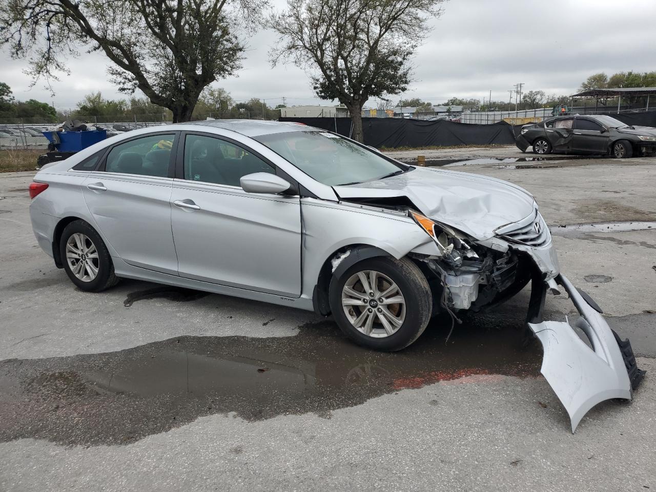 2013 Hyundai Sonata - Image 4