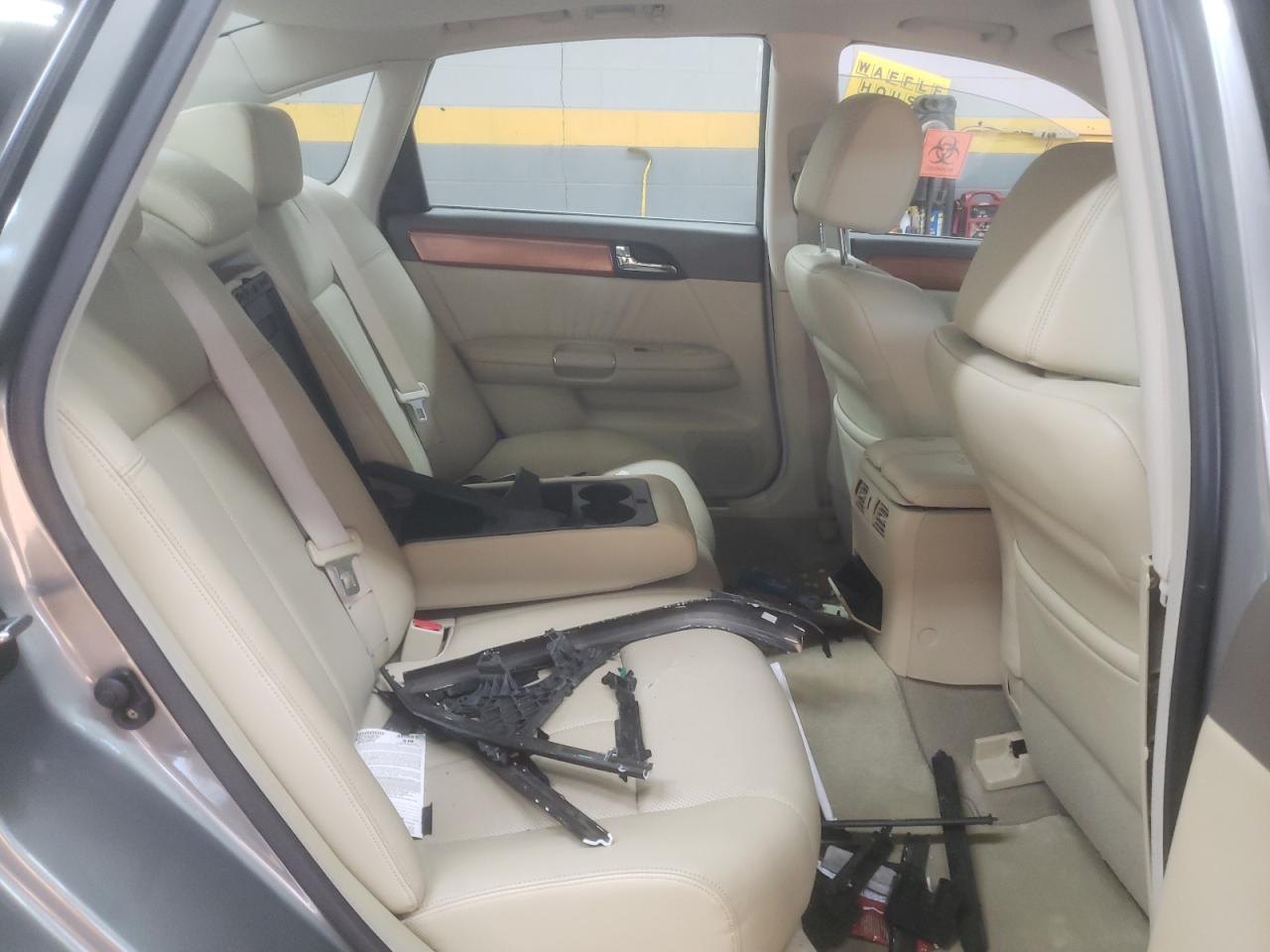 2006 Infiniti M - Image 10