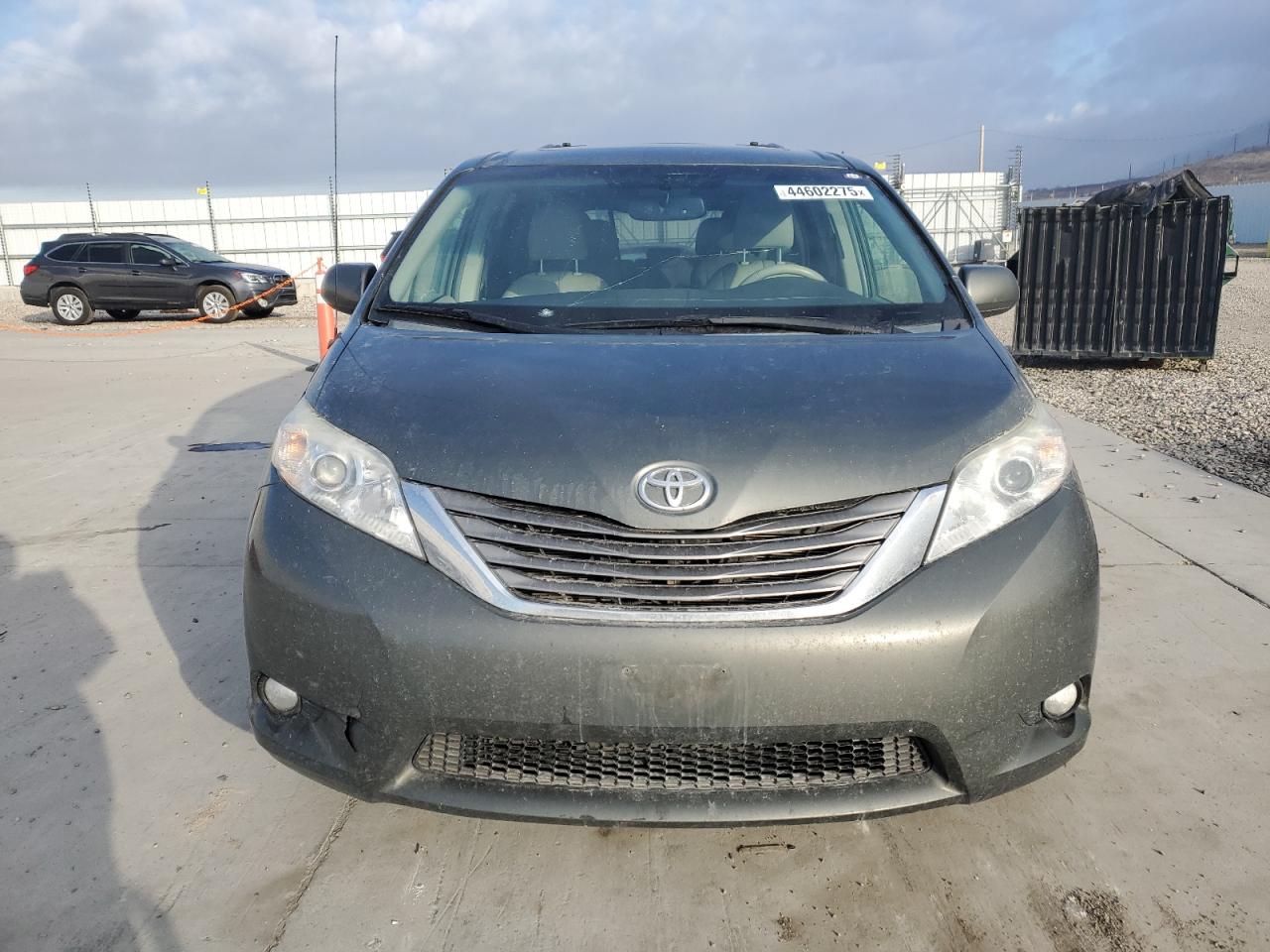 2012 Toyota Sienna - Image 5