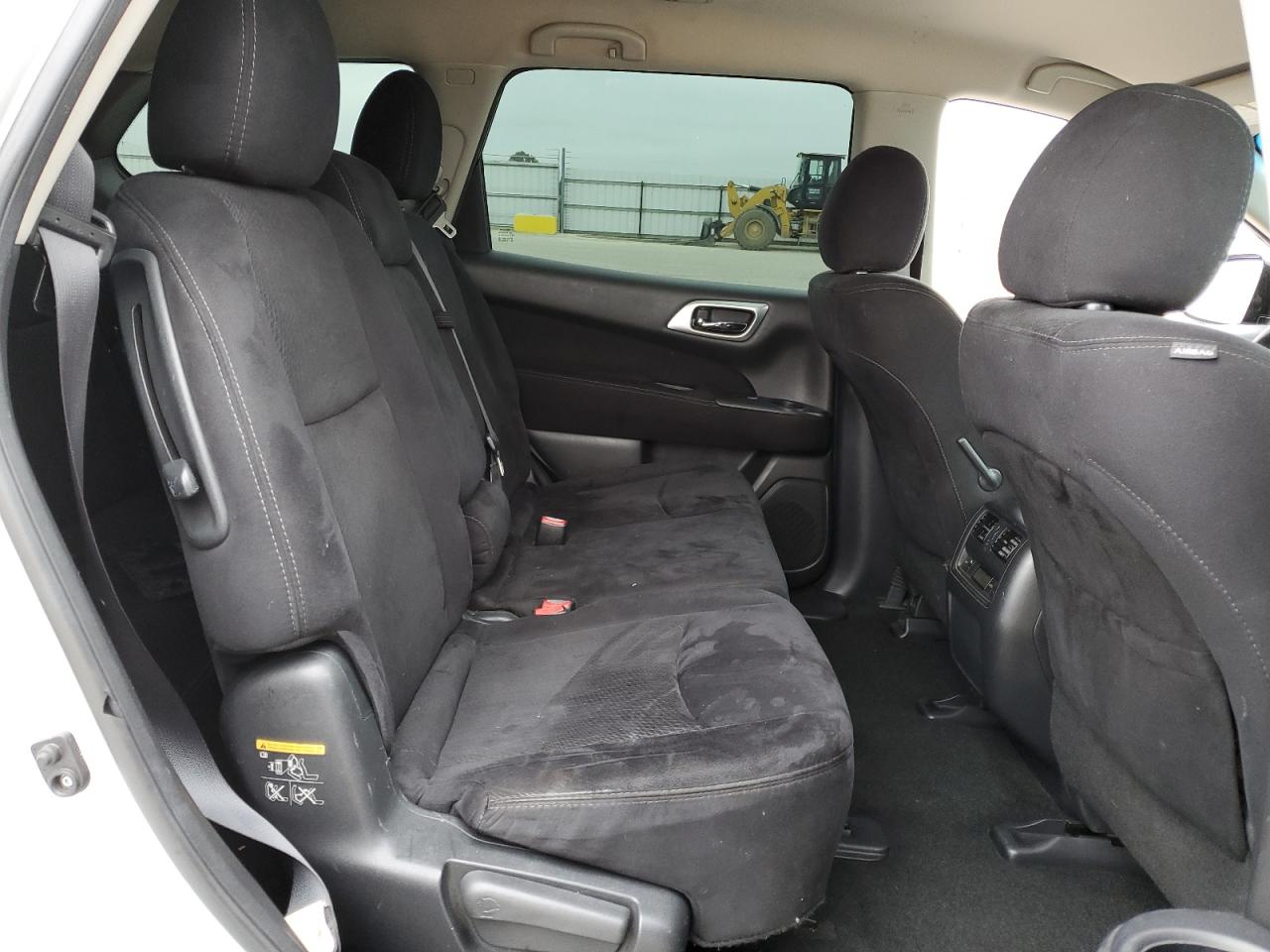 2015 Nissan Pathfinder - Image 11