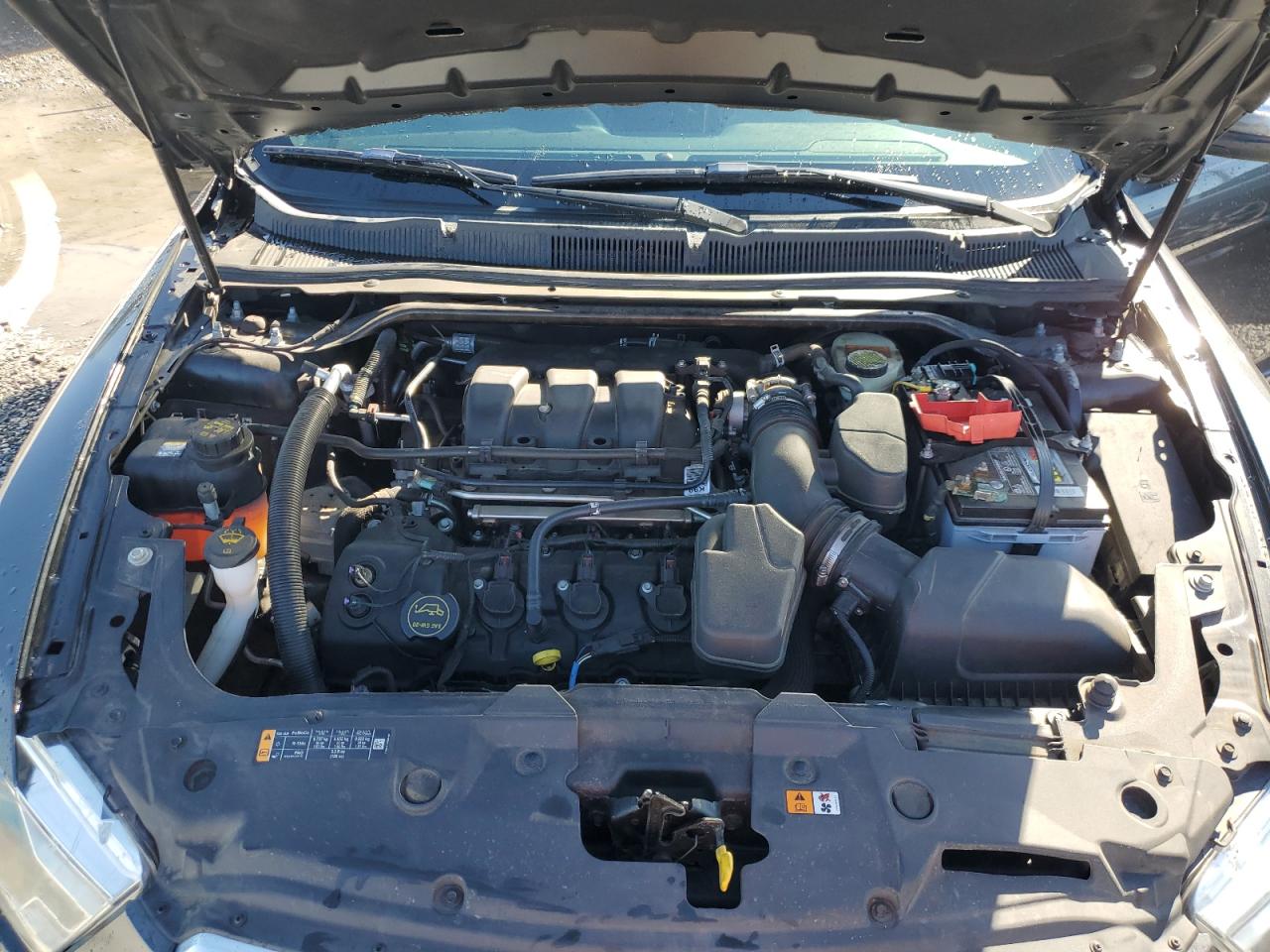 2015 Ford Taurus - Image 11
