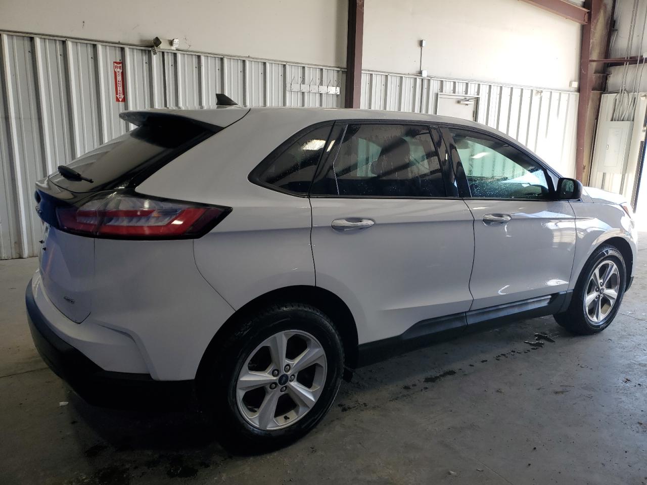 2021 Ford Edge - Image 3