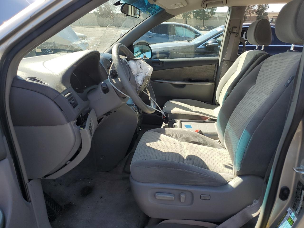 2008 Toyota Sienna - Image 7