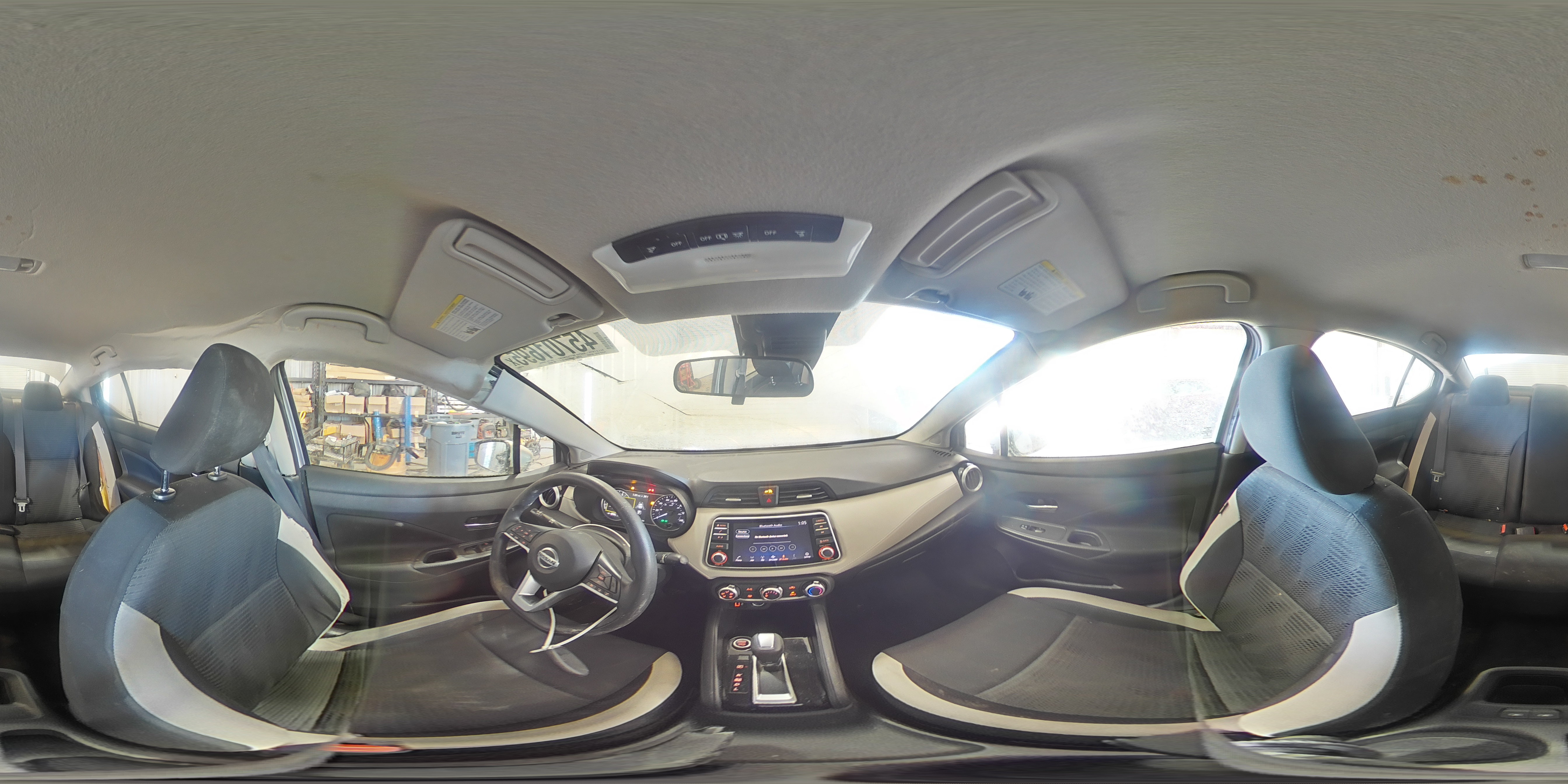 2021 Nissan Versa - Image 12