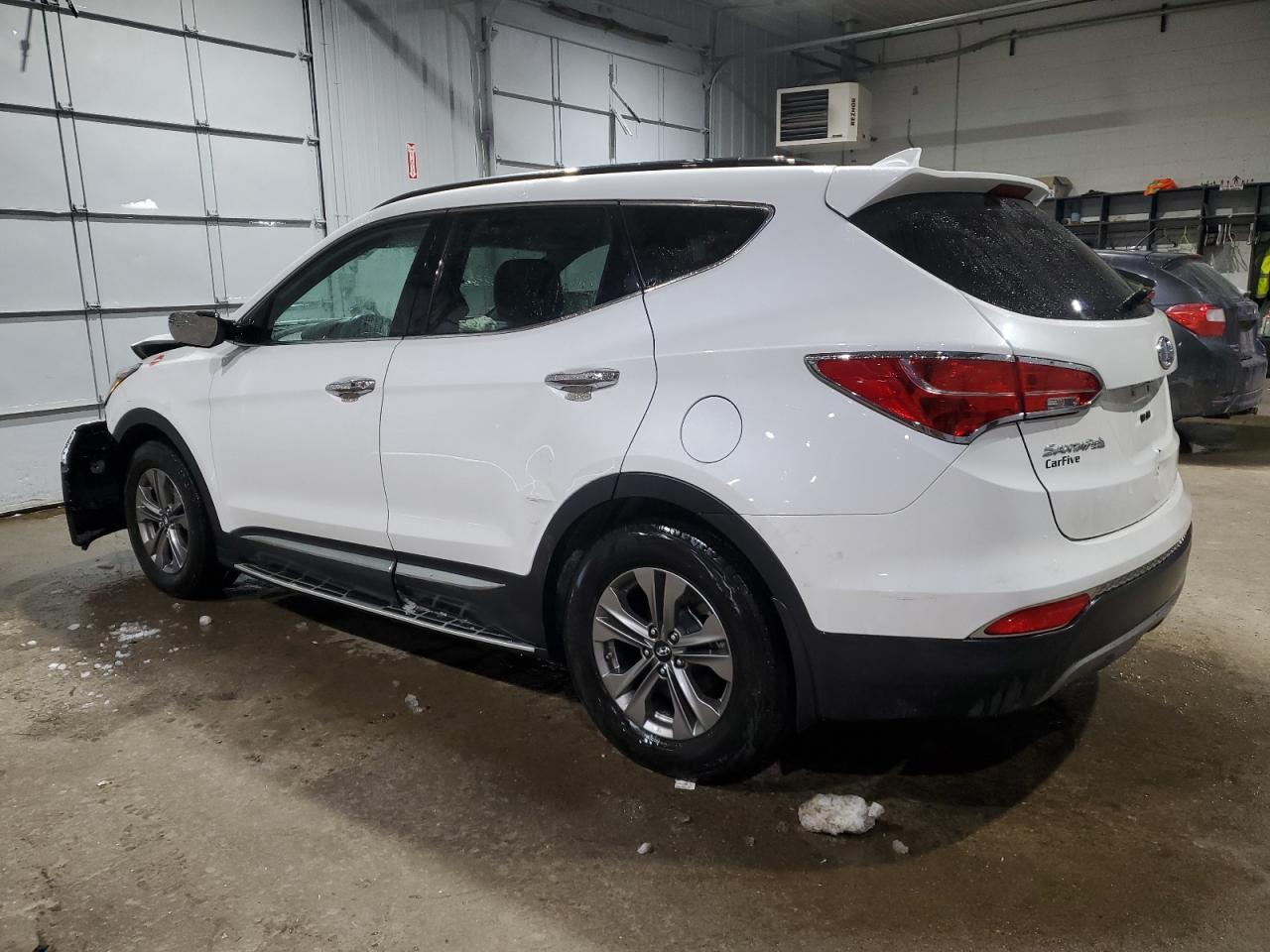 2015 Hyundai Santa Fe - Image 2