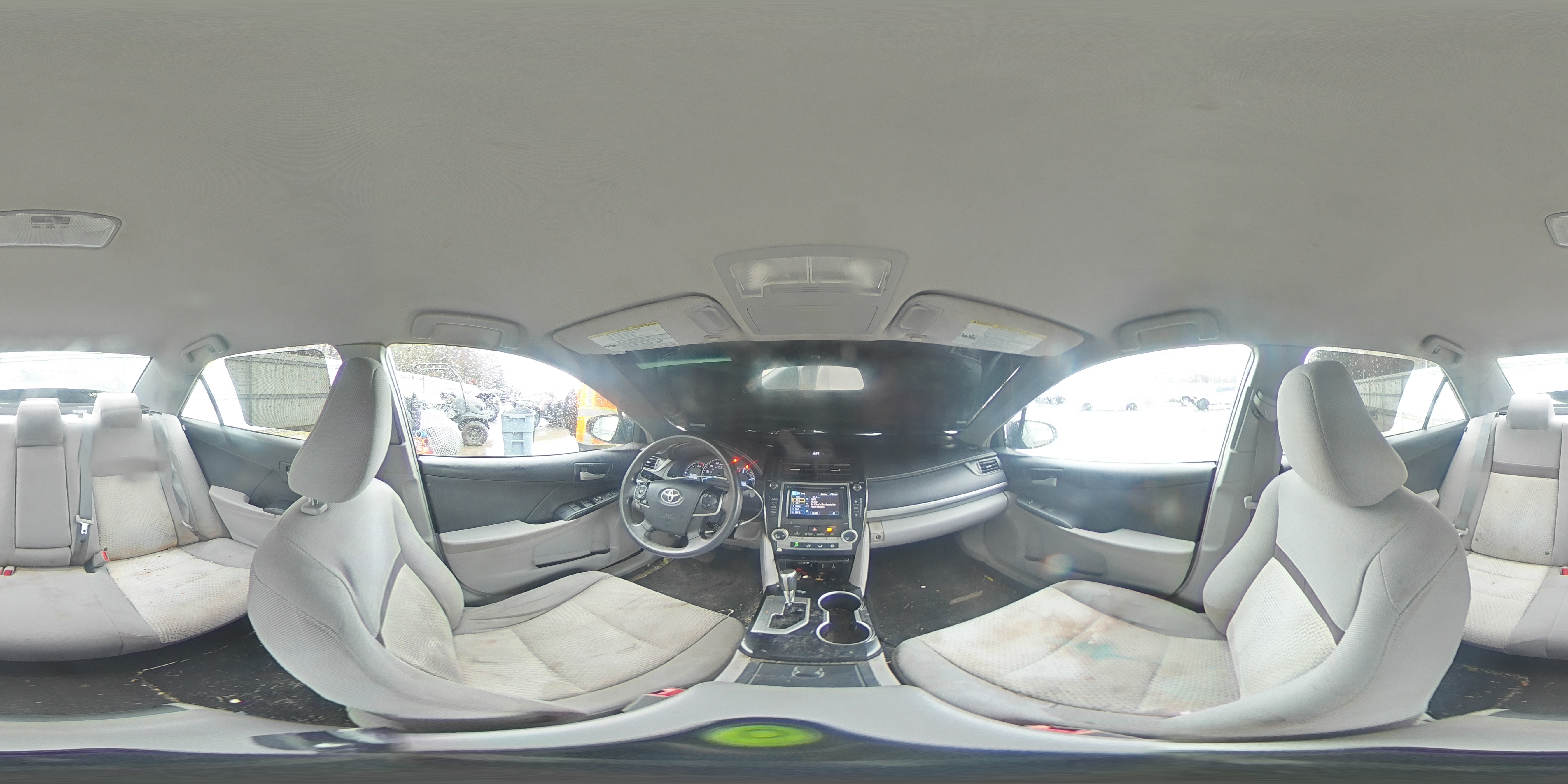 2014 Toyota Camry - Image 12