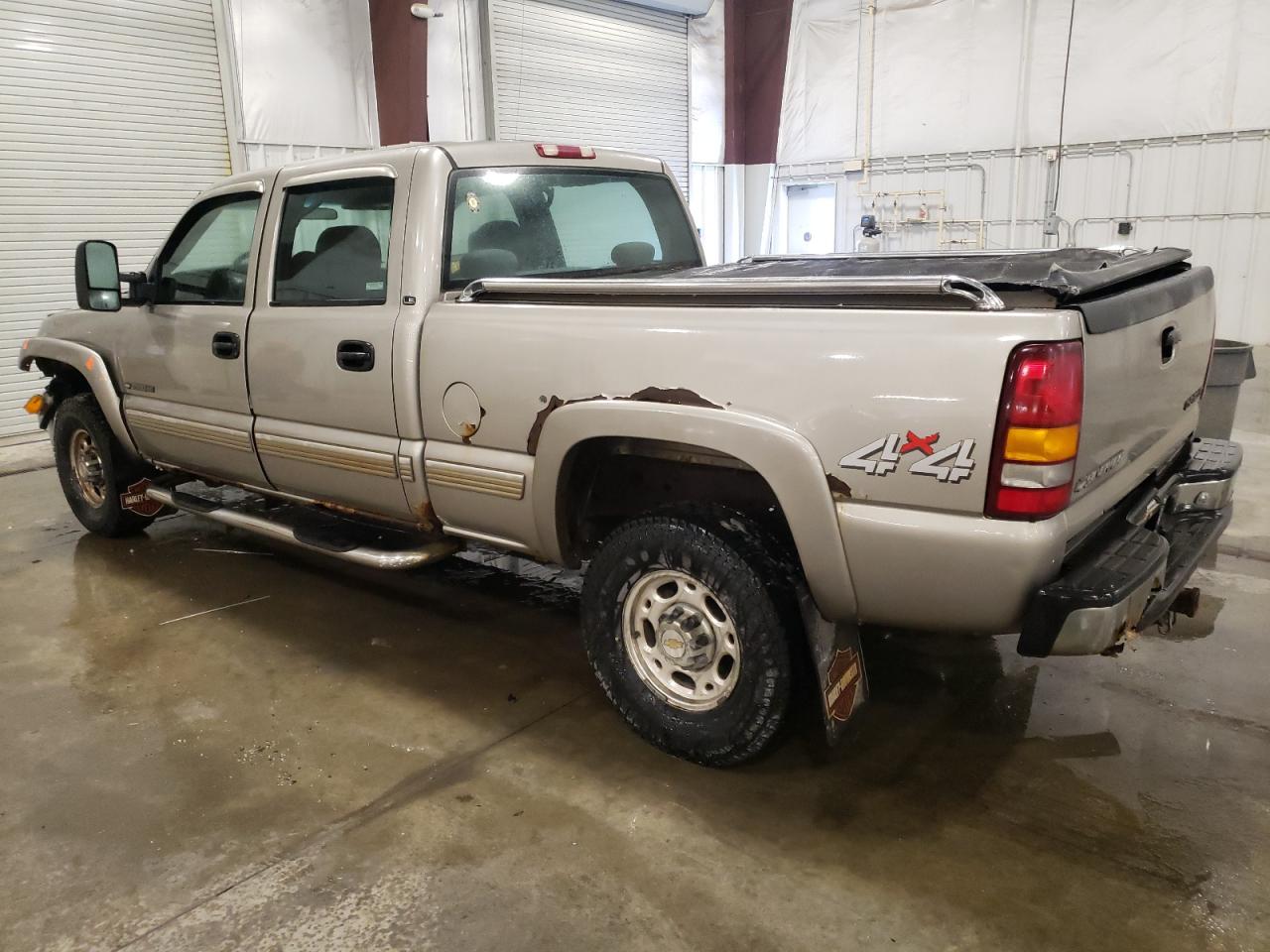 2001 Chevrolet Silverado - Image 2