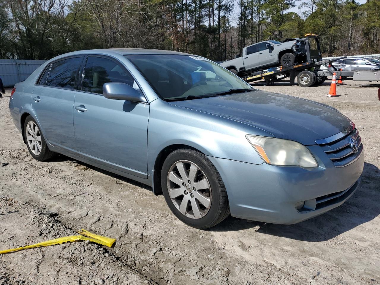 2005 Toyota Avalon - Image 4