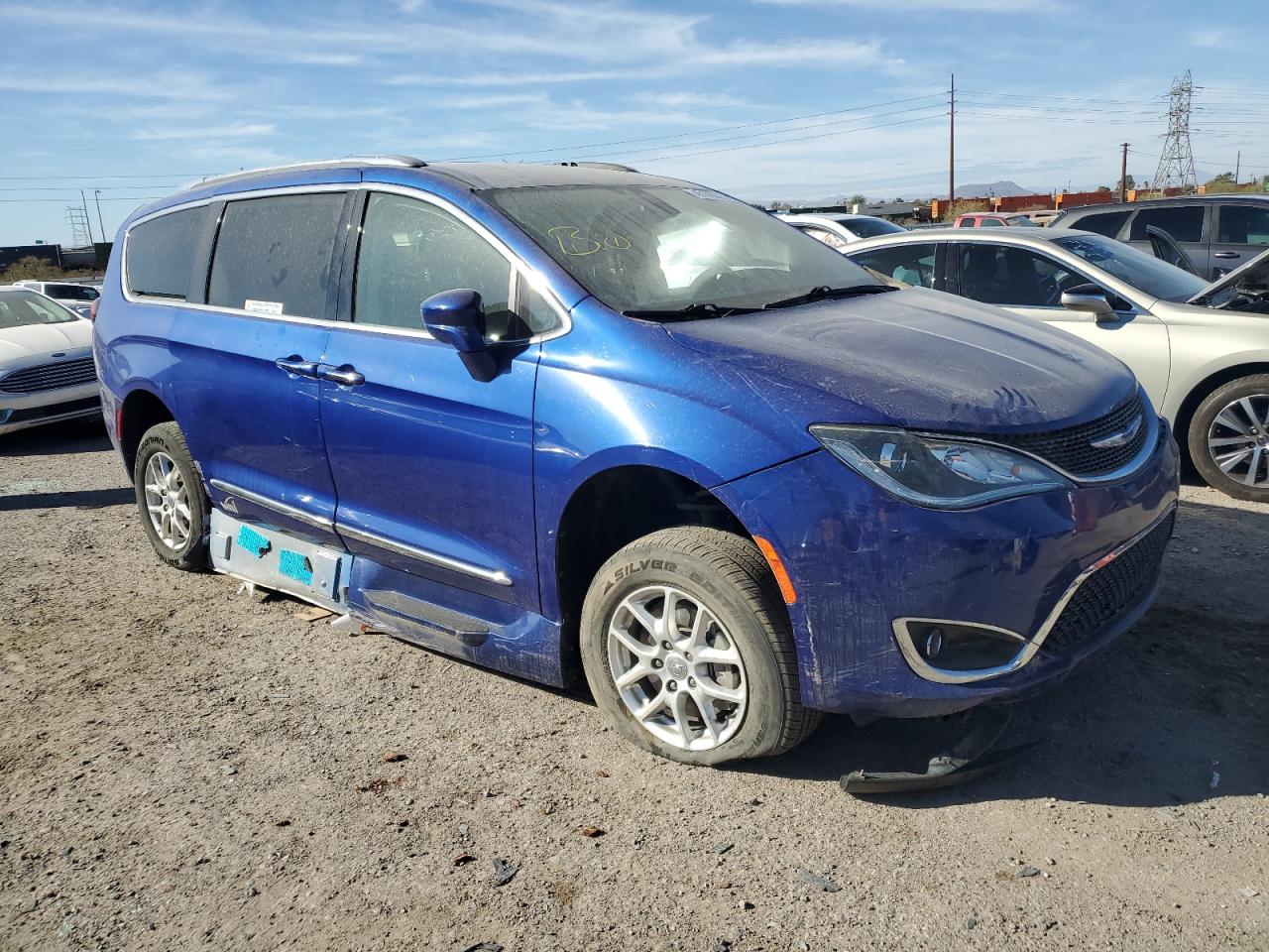 2020 Chrysler Pacifica - Image 4