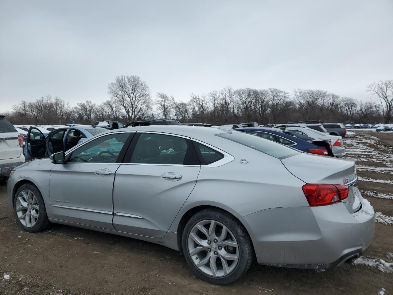 2015 Chevrolet Impala - Image 2