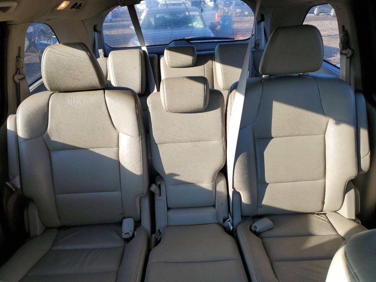 2014 Honda Odyssey - Image 10