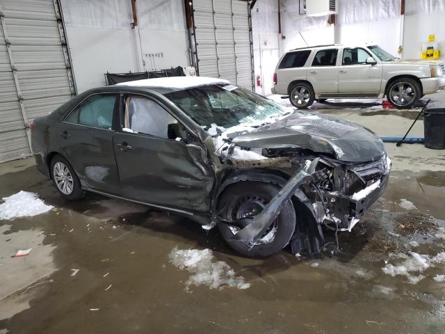 Sedans TOYOTA CAMRY 2014 Zielony