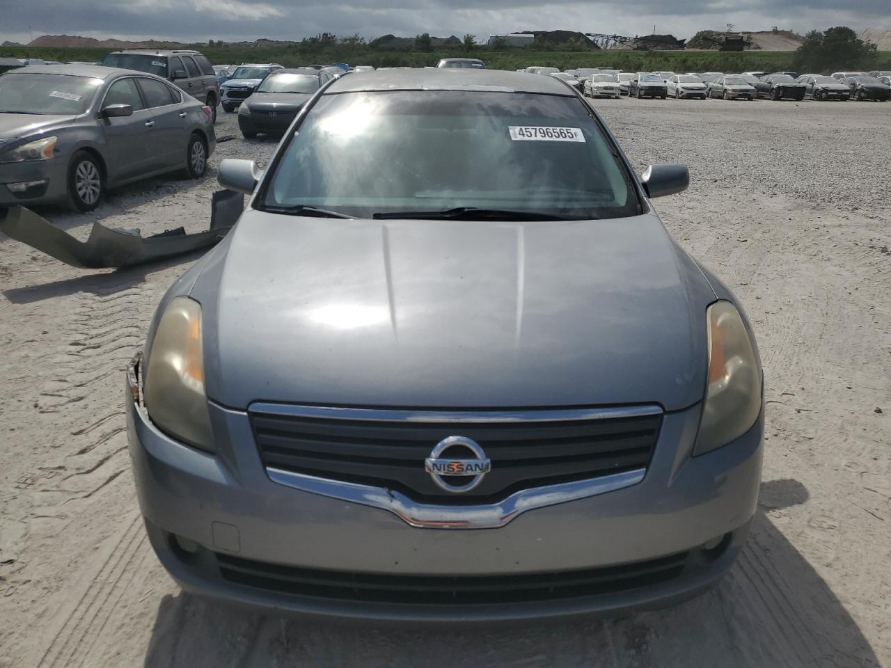 2009 Nissan Altima - Image 5