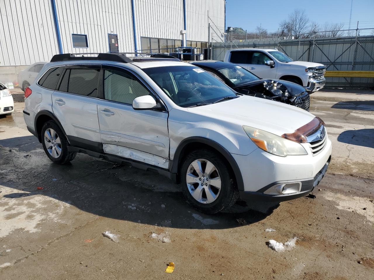 2011 Subaru Outback - Image 4