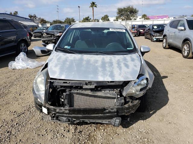  KIA RIO 2015 Серебристый