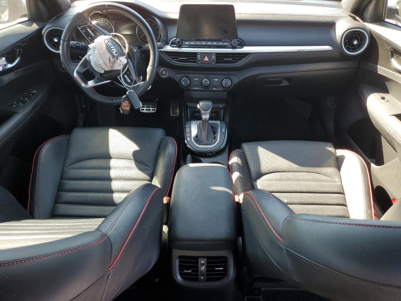 2021 Kia Forte - Image 8
