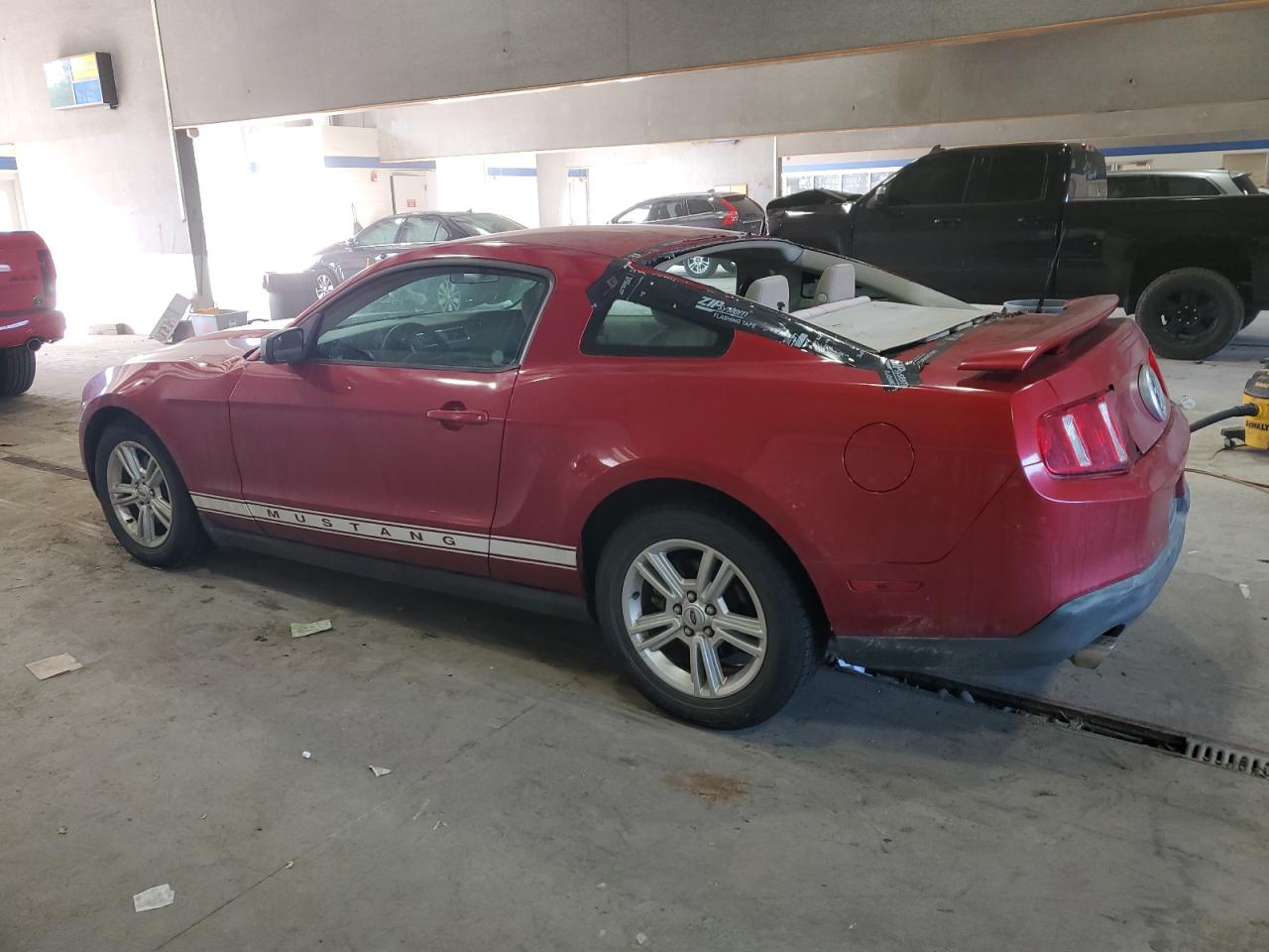 2011 Ford Mustang - Image 2